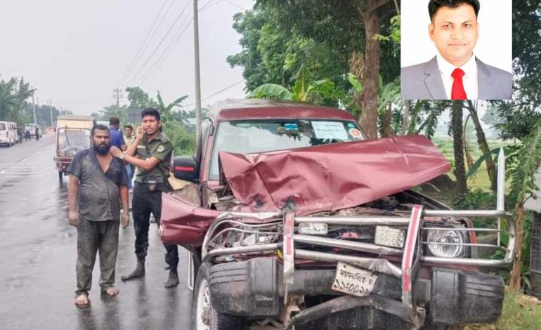 ময়মনসিংহে বাসের সঙ্গে সংঘর্ষে ইউএনও’র গাড়ি : আহত ইউএনও