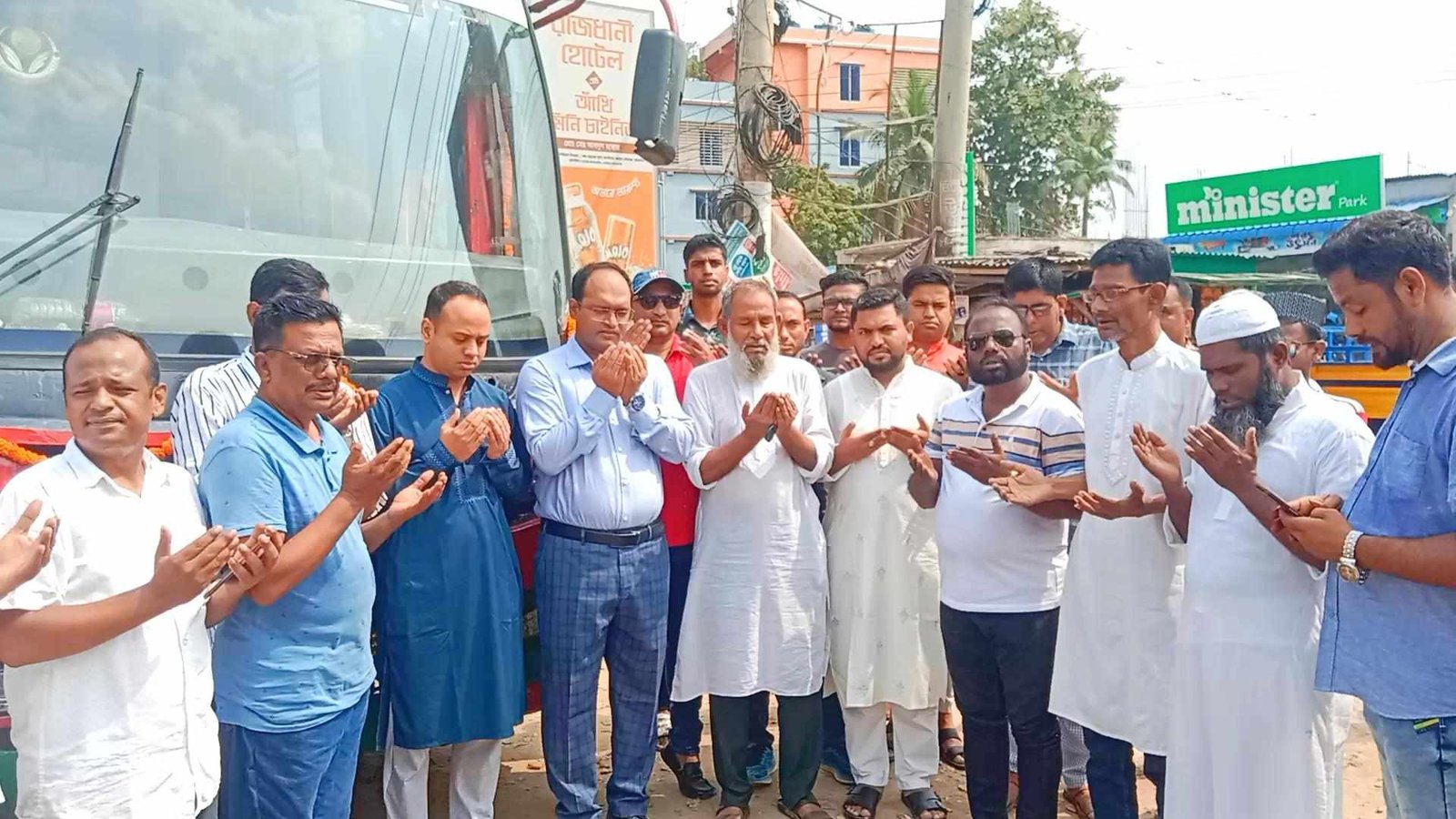 ভালুকায় বিআরটিসি এসি বাস সার্ভিসের শুভ উদ্বোধন