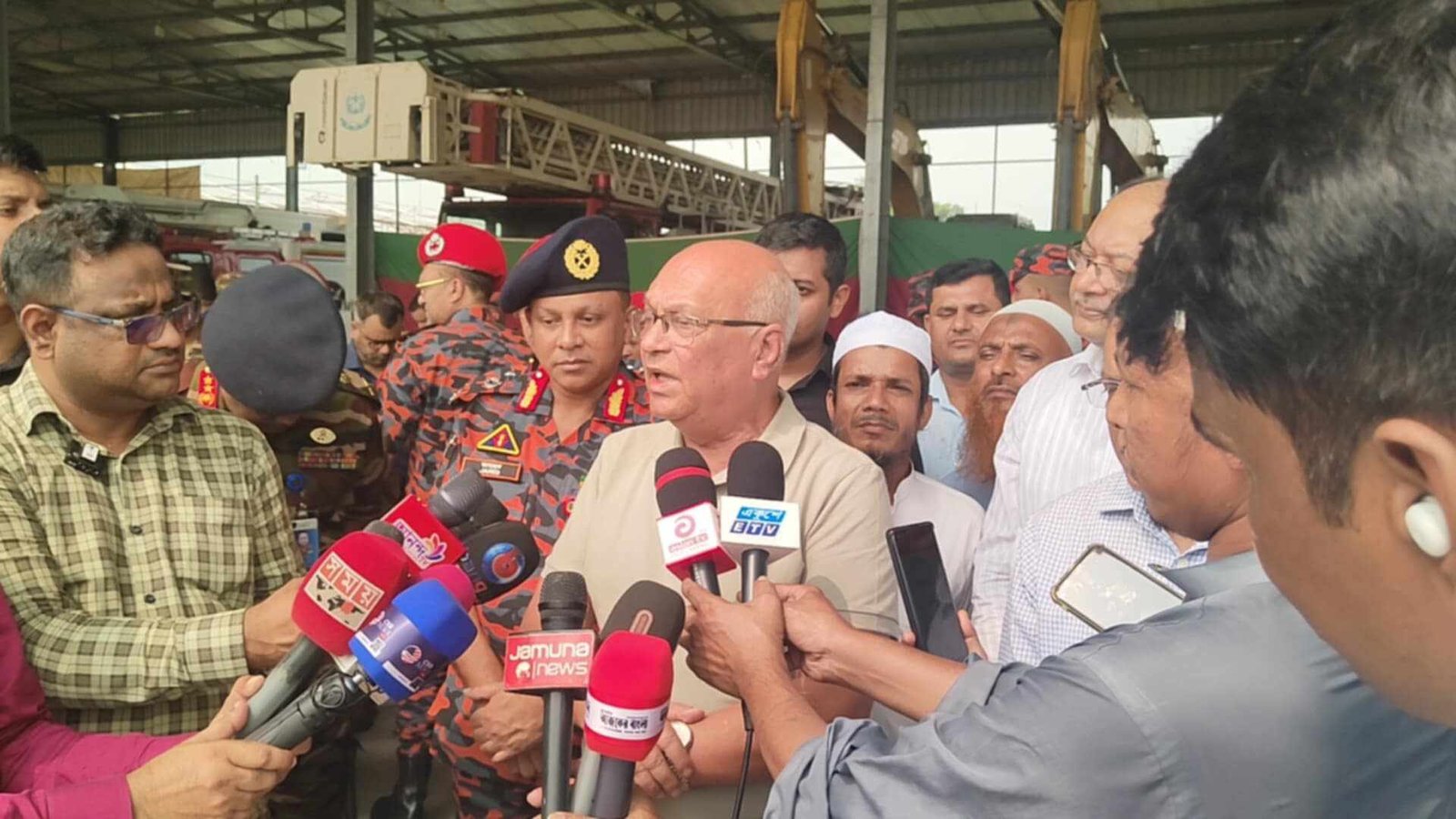 বন্যায় ৬০ লক্ষ হেক্টর জমির ফসলের ক্ষতি হয়েছে- ফারুক ই আজম