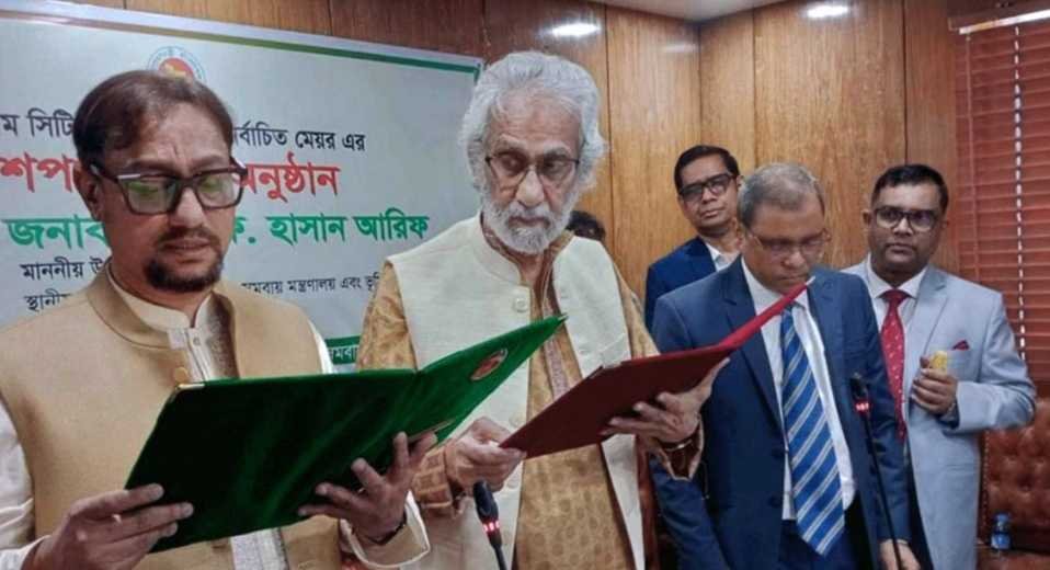 চট্টগ্রাম সিটি করপোরেশনের মেয়র হিসেবে শপথ নিলেন ডা.শাহাদাত