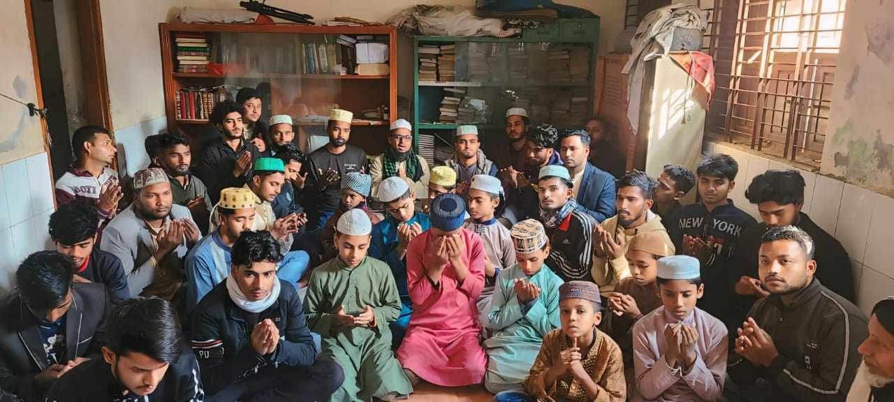 শাজাহানপুরে বিএনপি’র চেয়ারপার্সন বেগম খালেদা জিয়ার সুস্থতা কামনা করে ছাত্রদলের দোয়া মাহফিল অনুষ্ঠিত