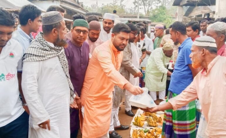 ভালুকায় মোস্তাফিজুর রহমান মামুনের ইফতার বিতরণ